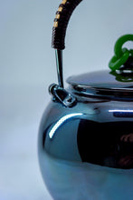 Load image into Gallery viewer, Tongxinshe Teahouse Launches New Mirror-Finished Pure Silver Teapot | A Treasure from Hongji: Premium for Boiling Water, Noble for Brewing Tea
