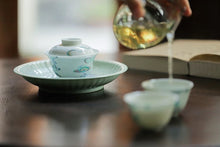 Load image into Gallery viewer, Tongxinshe Teahouse | Doucai Auspicious Cloud Gaiwan: An Elegant and Auspicious Tea Ceremony Affair
