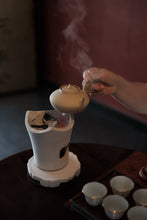 Load image into Gallery viewer, Rock Bone and Flower Fragrance Hidden in a Secret Realm: Tongxinshe Presents the Rare 2025 Wuyi Rock Tea &quot;Yujing Liuxiang&quot;玉井流香 to Tea Lovers

