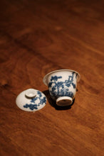 Load image into Gallery viewer, Blue-and-White Pine Portable Gongfu Tea Set/青松🌲青花随身功夫茶组
