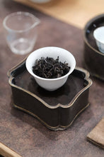 Load image into Gallery viewer, Rare "Niurou" Launched | Tongxinshe Teahouse’s 2025 Niulan Keng Rou Gui with Two Charcoal-Roasted Versions, Presenting Authentic Rock Tea Flavor
