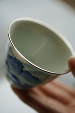 Load image into Gallery viewer, &quot;Blue and White Landscape Bag Silver Mouth Master Cup&quot; with a capacity of 50cc.
