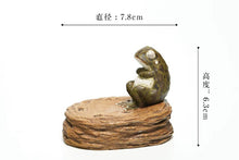 Load image into Gallery viewer, The Elegance of Incense and Tea: Tongxin She Teahouse Recommends Chen Zhen&#39;s Handmade Frog - shaped Purple Clay Incense Holder and Tea Pet
