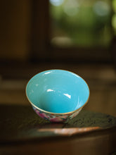 Load image into Gallery viewer, Turquoise‑Glazed Carved Enamel Gaiwan &amp; Teacup Set Tongxinshe Teahouse寿桃🍑
