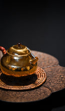 Load image into Gallery viewer, Tongxin She · Start of Spring Pure Gold Teapot | Limited One-of-a-Kind 100cc 120g Handcrafted Collection
