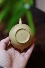 Load image into Gallery viewer, Tongxinshe Teahouse Recommends: Yixing Purple Clay &quot;Hehuan&quot; Teapot, 120cc Elegance in Pear-Skin Green Clay “合欢”/梨皮绿泥
