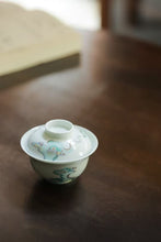 Load image into Gallery viewer, Tongxinshe Teahouse | Doucai Auspicious Cloud Gaiwan: An Elegant and Auspicious Tea Ceremony Affair
