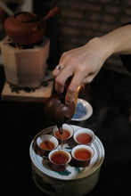 Load image into Gallery viewer, Sixty Years of Ageing｜Tongxin She Teahouse Treasured 1960s Yiwu Vintage Raw Pu‑er Loose‑Leaf Tea
