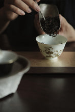 Load image into Gallery viewer, Tongxin She Teahouse Recommends: Ink Plum Gilded Gaiwan and Master Cup – A Cup Holds the Pure Soul of Plums and Snow
