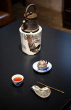 Load image into Gallery viewer, Tongxin She Teahouse Recommendation: Pushou Hall &quot;Wendan Pure Silver Teapot&quot; – A Masterpiece of Craftsmanship on the Tea Table文旦银壶。
