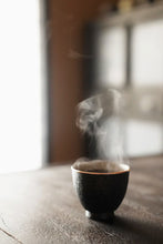 Load image into Gallery viewer, Tongxin She Teahouse | &quot;Kongji&quot; Master Cup: A Vessel of Rusticity, A Bearer of Time&#39;s Tea
