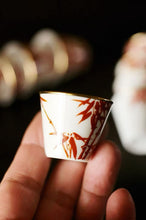 Load image into Gallery viewer, Grease-like Glaze &amp; Crimson Bamboo Cups: A New Chapter of Time-honored Elegance – Launch of "Ningzhi Chizhu Cup" at Tongxin She Teahouse
