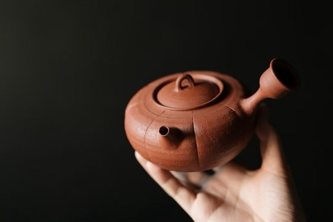 Tongxinshe Teahouse Recommends: Red Clay Melon-Ridged Side-Handled Clay Kettle