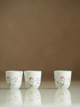 Load image into Gallery viewer, Tongxinshe Teahouse · Bone-Free Color Plum &amp; Bamboo "Double Purity" Fragrance-Sniffing Cup /梅竹双清闻香杯
