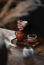 Load image into Gallery viewer, Exploring the Realm of Tea: The &quot;Qingpingyue&quot; Portable Tea Set at Tongxin She Teahouse
