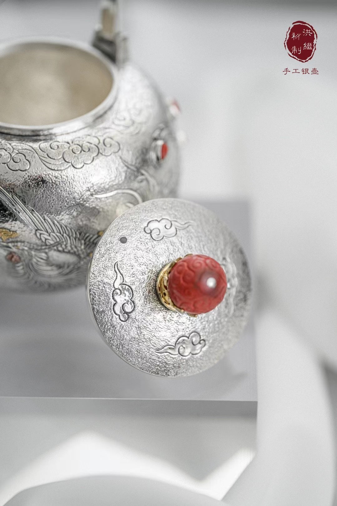 Phoenix Ruyi Liang Silver Pot – Tong Xin She