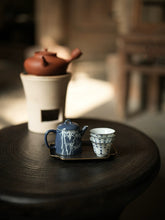 Load image into Gallery viewer, Hand-painted Blue and White Poetry and Text Ruo Shen Cup/手绘青花诗文若深杯.
