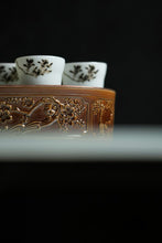 Load image into Gallery viewer, Amber Deer‑Crane Floral Tea Boat / Hu Cheng
A Tea Session Embodies the Poetry of Deer, Cranes and Blossom‑strewn Forests
Recommended by Tongxinshe Teahouse
