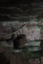 Load image into Gallery viewer, San Yang Feng Rou Gui | Award-Winning Wuyi Rock Tea from Tongxin She Teahouse /三仰峰肉桂
