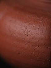 Load image into Gallery viewer, Tongxinshe Teahouse Recommends: Red Clay Melon-Ridged Side-Handled Clay Kettle
