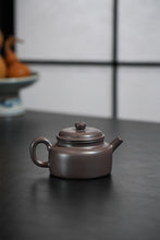 Load image into Gallery viewer, Master Selection | Huang Xueting Handmade Lao Zini Dizhiqing Dezhong Pot (150cc, Limited to 3 Pieces)
