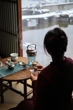 Load image into Gallery viewer, &quot;Winter Boiling Snow&quot; Xueji Seeking Plum pure silver kettle from Hangzhou&#39;s century-old Luyi.
