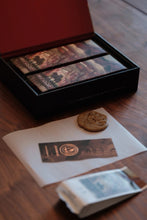 Load image into Gallery viewer, Tianfen Qidan: Tongxin She Teahouse’s Beloved Pure-Bred Da Hong Pao, Inheriting the Rock Rhythm of Jiulongke
