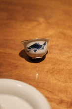 Load image into Gallery viewer, Tongxin She · Blue and White Mandarin Fish Silver-Rimmed Tasting Cup Set (3 Cups)
