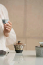 Load image into Gallery viewer, Selected by Tongxin She Teahouse
Sauce Glaze Gold &amp; Silver Inlaid Orchid Courtyard Two-Piece Gaiwan
