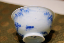Load image into Gallery viewer, Fine wood kiln hand-painted landscape small Gaiwan
