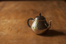 Load image into Gallery viewer, 9999 Pure Silver Handmade &#39;Si Ting&#39; Teapot
