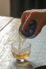 Load image into Gallery viewer, Tongxin She Teahouse recommends the &quot;One Flower, One World Small Tea Bowl&quot; 120ml
