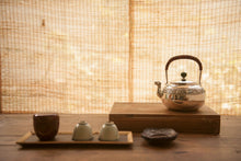 Load image into Gallery viewer, Tongxinshe Teahouse Recommendation: 9999 Pure Silver &quot;Taotie Pattern Beast-Mouth Silver Teapot&quot; – A Heritage Treasure from Hong&#39;s Collection
