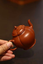 Load image into Gallery viewer, Tongxinshe Teahouse Launches Limited Edition Zisha Teapot: A Masterpiece of Craftsmanship and Poetry
