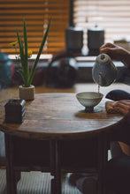 Load image into Gallery viewer, Today&#39;s Recommendation from Tongxin She Teahouse: Shadowy Blue Douli Tea Cup, the Elegance of the Song Dynasty in the Aroma of Tea
