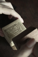 Load image into Gallery viewer, A Ruby Hue Holds Autumn&#39;s Essence: Tongxinshe Teahouse Presents Limited-Edition &quot;Jiuqu Hongmei&quot; for Autumn 九曲红梅
