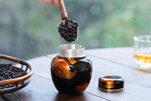 Load image into Gallery viewer, Tongxinshe Teahouse | Lacquer tin cans, showcasing the aroma of tea and craftsmanship 锡罐
