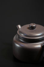 Load image into Gallery viewer, Master Selection | Huang Xueting Handmade Lao Zini Dizhiqing Dezhong Pot (150cc, Limited to 3 Pieces)
