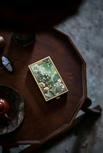 Load image into Gallery viewer, Zhang Tang Jian Qi Zhong Clouds Rest on Emerald Shades — The Cool Elegance of Huiyuan Valley Rock Tea Limited Release: 2025 Authentic Wuyi Heirloom Tea from Tong Xin She Tea House 章堂涧奇种 · 雲栖翠影
