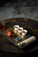 Load image into Gallery viewer, San Yang Feng Rou Gui | Award-Winning Wuyi Rock Tea from Tongxin She Teahouse /三仰峰肉桂
