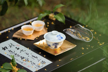 Load image into Gallery viewer, Tongxinshe Teahouse | Presale of Sweet Osmanthus Longjing Tea Launches: A Cup of &quot;Spring Water &amp; Autumn Fragrance&quot; Holds the Essence of Hangzhou&#39;s Autumn桂花龙井
