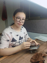 Load image into Gallery viewer, Tongxinshe Teahouse Collection Recommendation: Shi Jiahui&#39;s Handmade Raw Sand Red Clay Mengchen Pear-Shaped Teapot (70cc)
