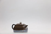 Load image into Gallery viewer, &quot;rectangular 9999 sterling silver teapot&quot; from &quot;Hong Ji Treasure&quot;, a century-old teapot maker family
