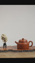 Load and play video in Gallery viewer, Tongxin She Teahouse Collection · Zhou Yun&#39;s Handmade Zhaozhuang Raw Sand Zhu Ni Dezhong Teapot
