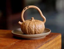 Load image into Gallery viewer, Lifting beam pumpkin teapot/pumpkin teapot
