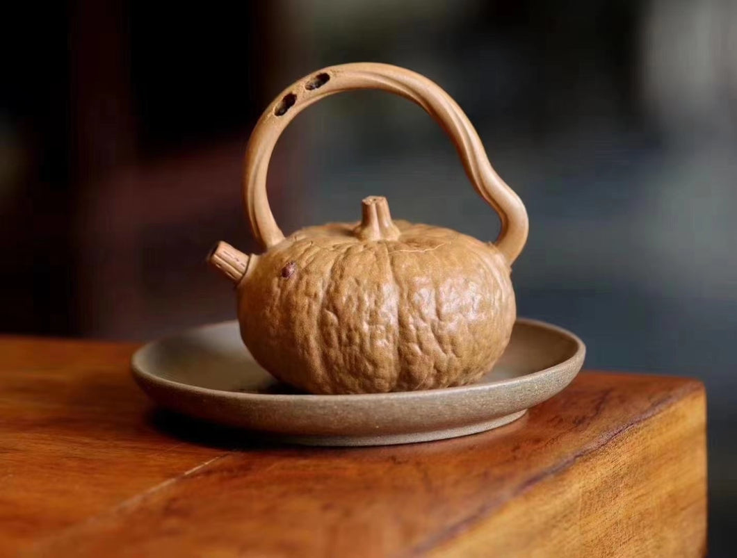 Lifting beam pumpkin teapot/pumpkin teapot