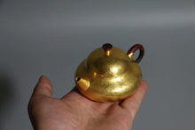 Load image into Gallery viewer, 9999 pure gold Li Xing tea pot 100ml（Pre-order only. Not in stock.)
