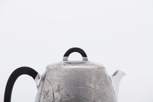 Load image into Gallery viewer, Jinshi Youlan Qinquan Silver Teapot(金石幽兰秦权泡茶银壶）
