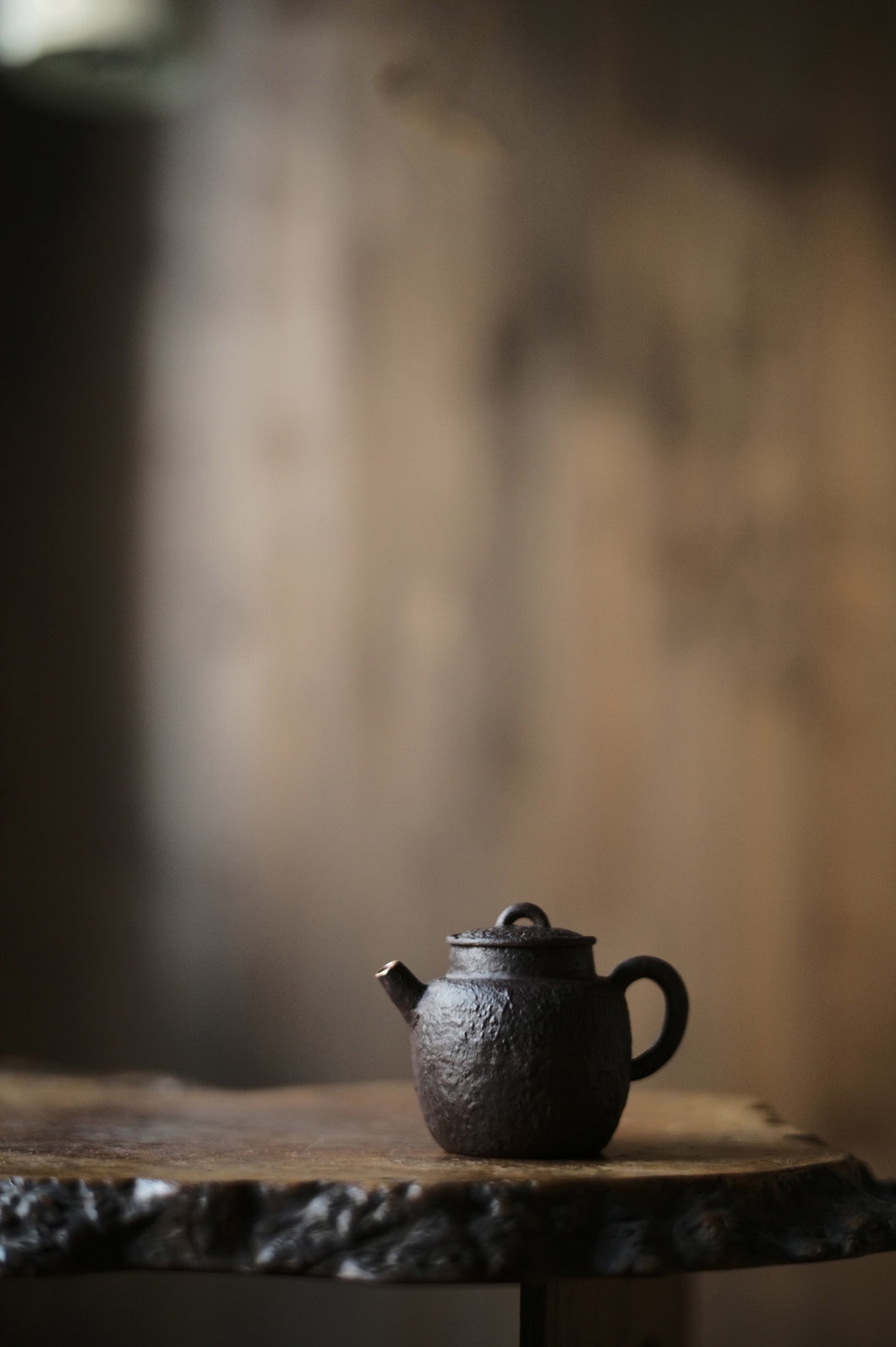 Jingdezhen hand-kneaded purple clay pot