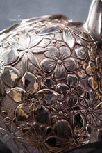 Load image into Gallery viewer, 9999 sterling silver flower full pot / made by teacher Wang Jianwei, inheritor of &quot;wrong gold and silver&quot;
